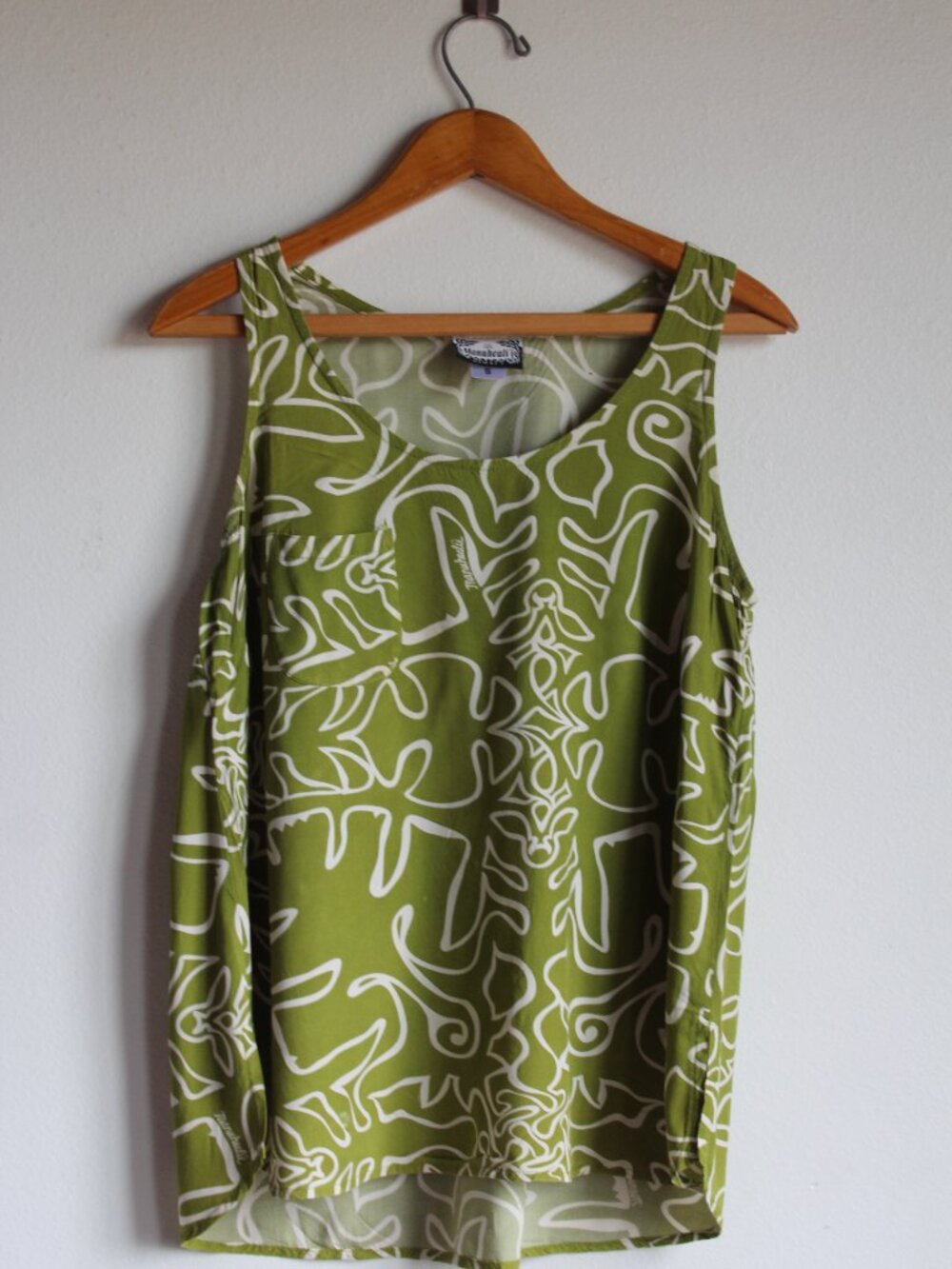 Manuheali'i blouse size Small